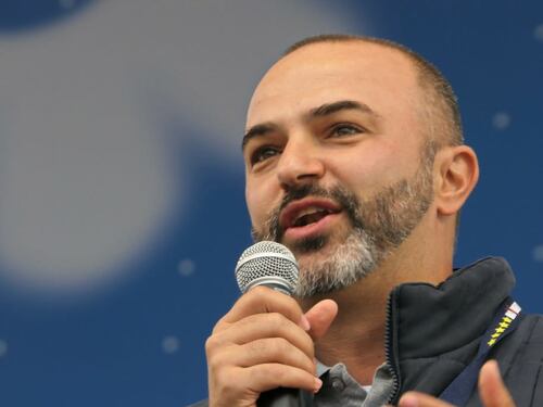 Il grillino della prima ora abbraccia la Schlein