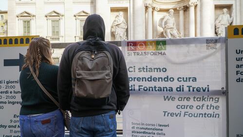 La passerella alla Fontana di Trevi 9