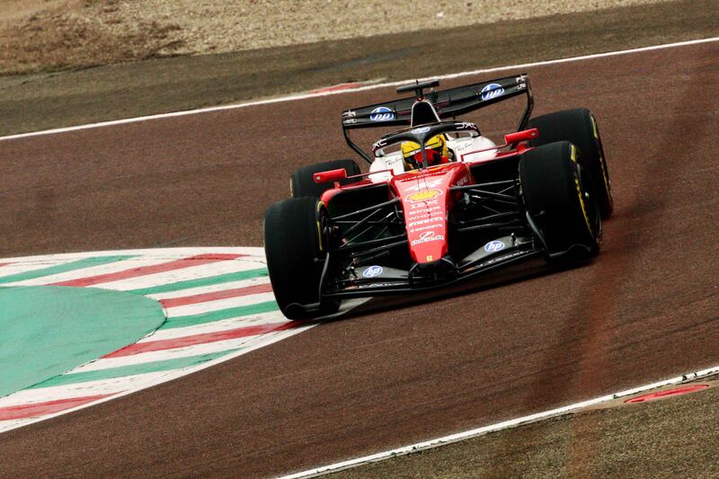 È nata la nuova Ferrari SF-26: ecco le immagini della nuova monoposto 13
