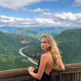 Anna Modler da urlo su Instagram 7