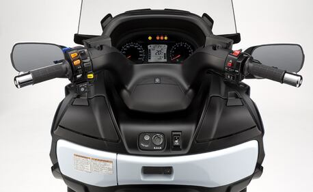 Suzuki Burgman 650 2013 12