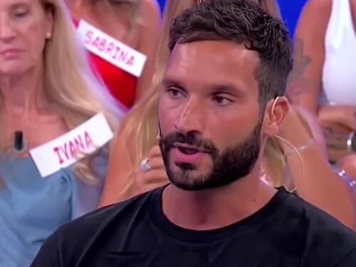 Uomini e Donne, bufera su Sammy: "È ancora legato alla moglie. Prende in giro Giovanna"