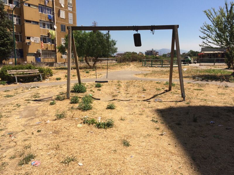 Quei bambini dimenticati dallo Stato: l'infanzia al Parco Verde di Caivano   5