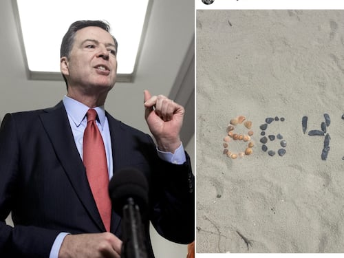 Minacce di morte al presidente Trump. Mandato d'arresto per l'ex capo dell'Fbi Comey