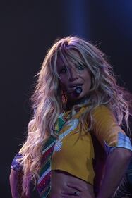 Britney Spears, sexy addominali su Twitter 17