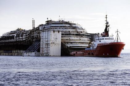 La Concordia verso Genova 18