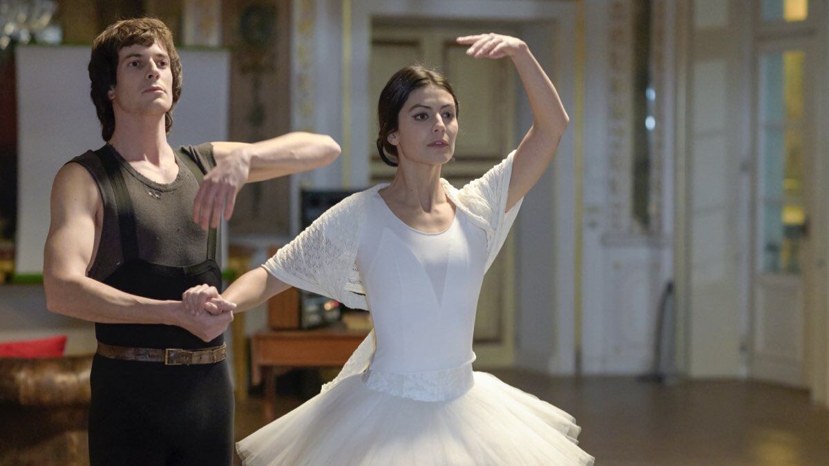 La vita di Carla Fracci diventa un film