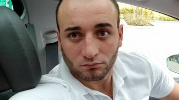 Difende il figlio e muore per un pugno. Tragedia fuori da una discoteca a Mestre