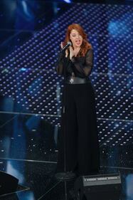 Sanremo 2016: i look femminili nella serata cover 15