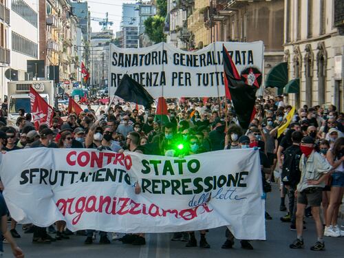 Centri sociali: solito fango sul Pirellone