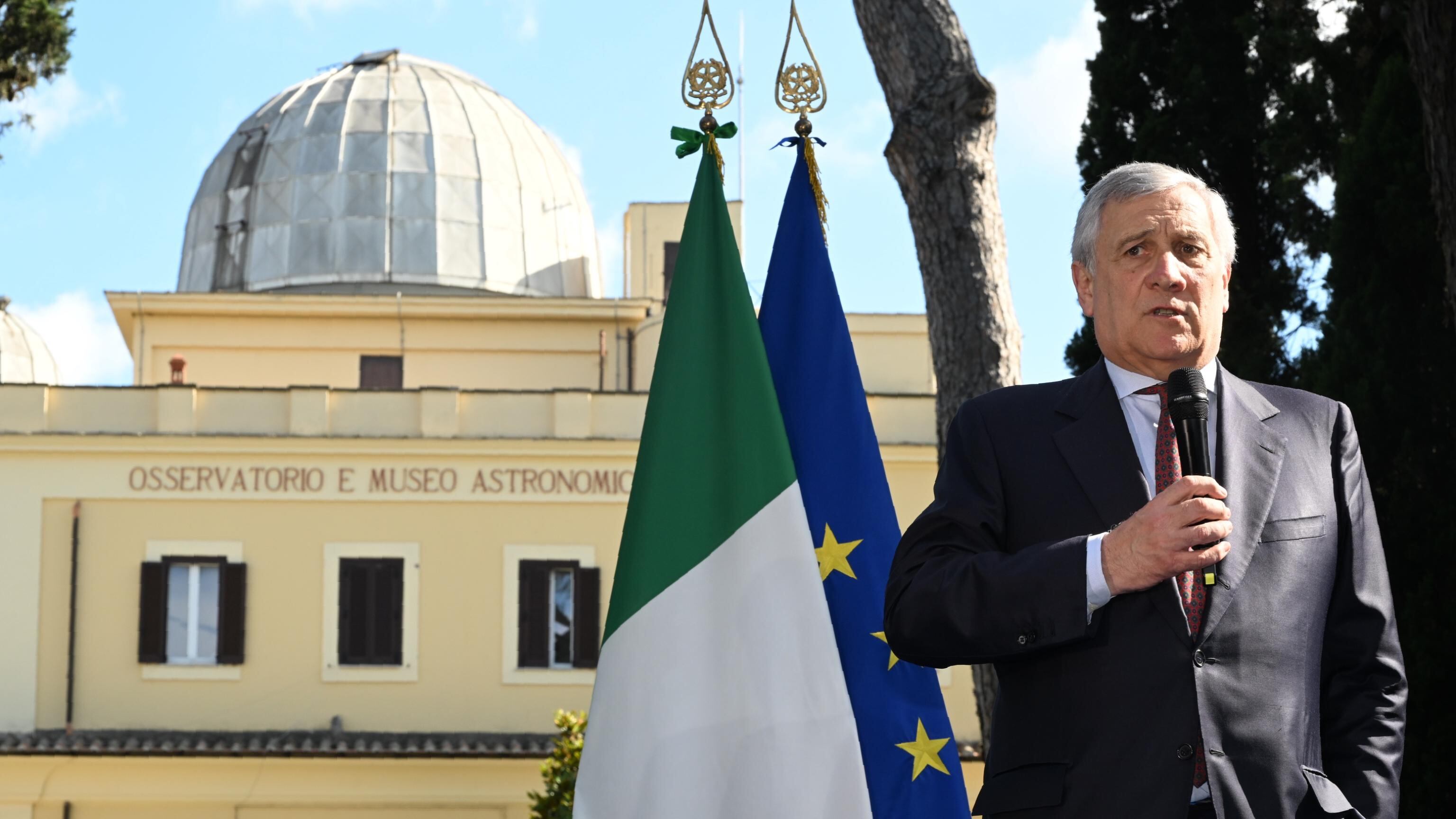 L'Italia lancia la Sardegna per il supertelescopio. "Con il progetto Einstein 36mila posti di lavoro"