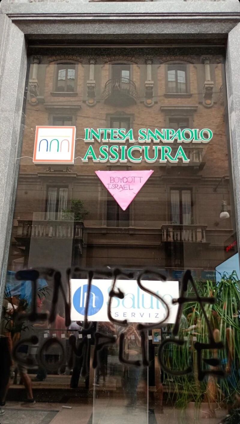 Torino sotto assedio dei manifestati: vandalizzato il centro e bloccata la stazione 3