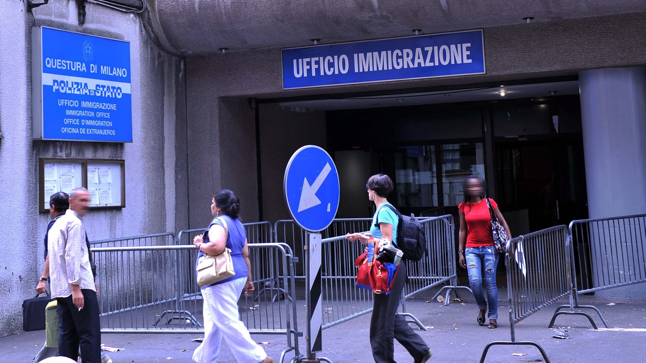 Preservativi gratis ai migranti, Salvini: "L'ultima cosa di cui c'è bisogno"