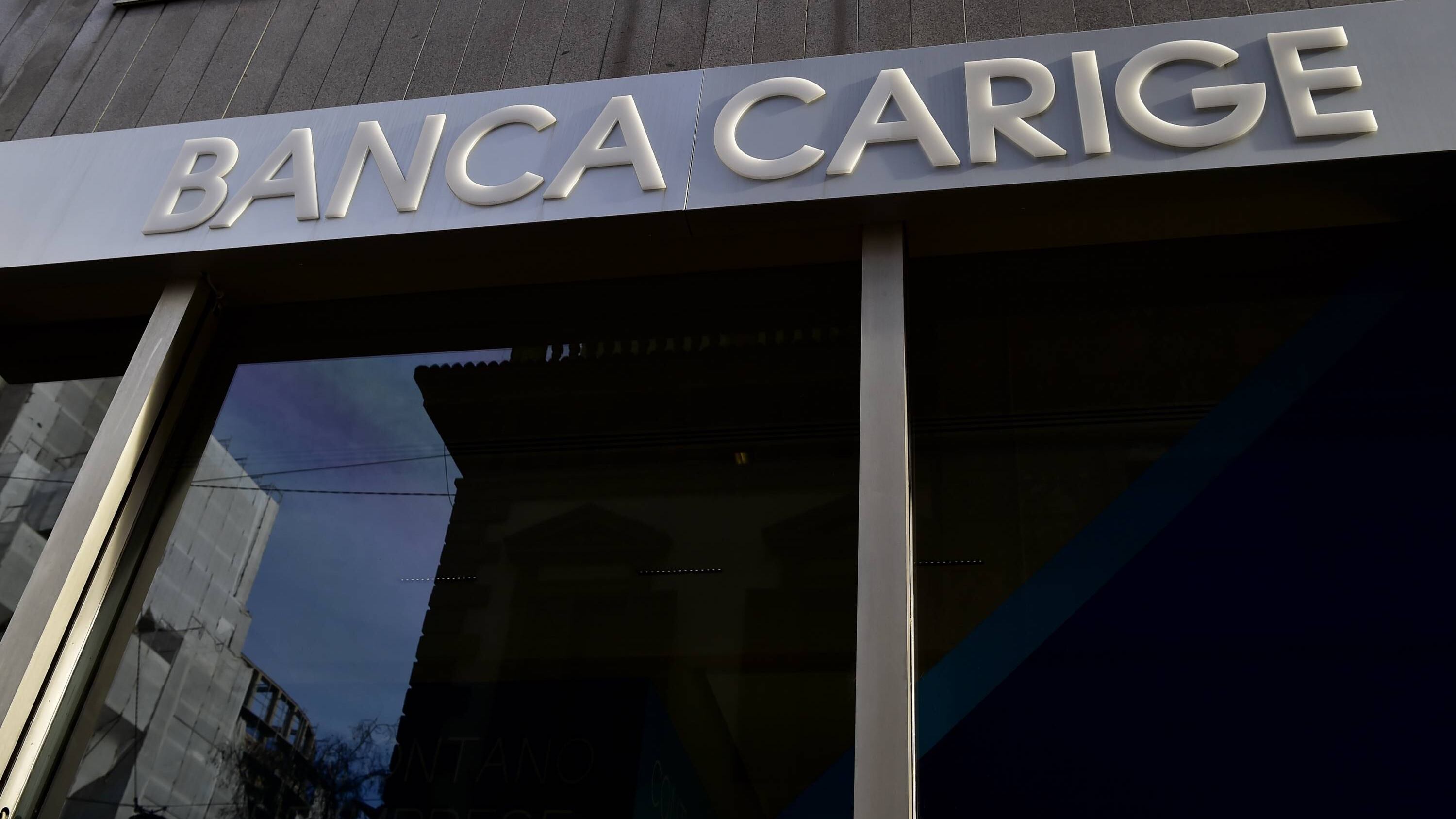 Bper tenta l'affondo su Carige, parola al Fondo