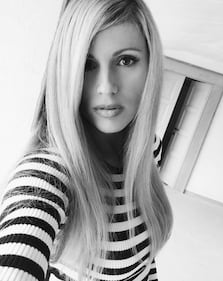 Michelle Hunziker sexy a Sorrento 8