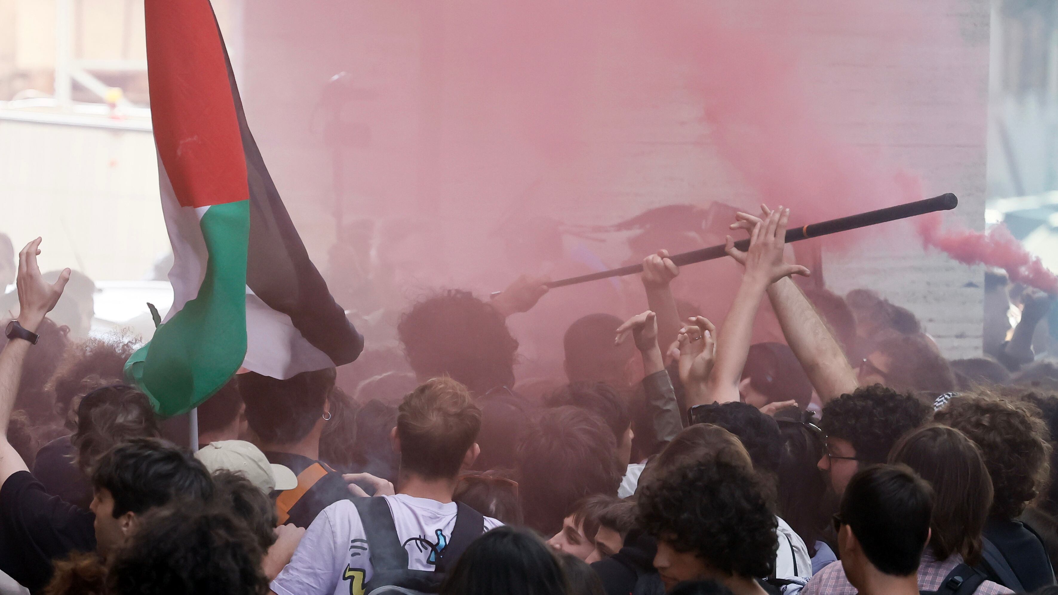 "Era meglio mandarli a zappare". La replica alle proteste pro Palestina nelle università