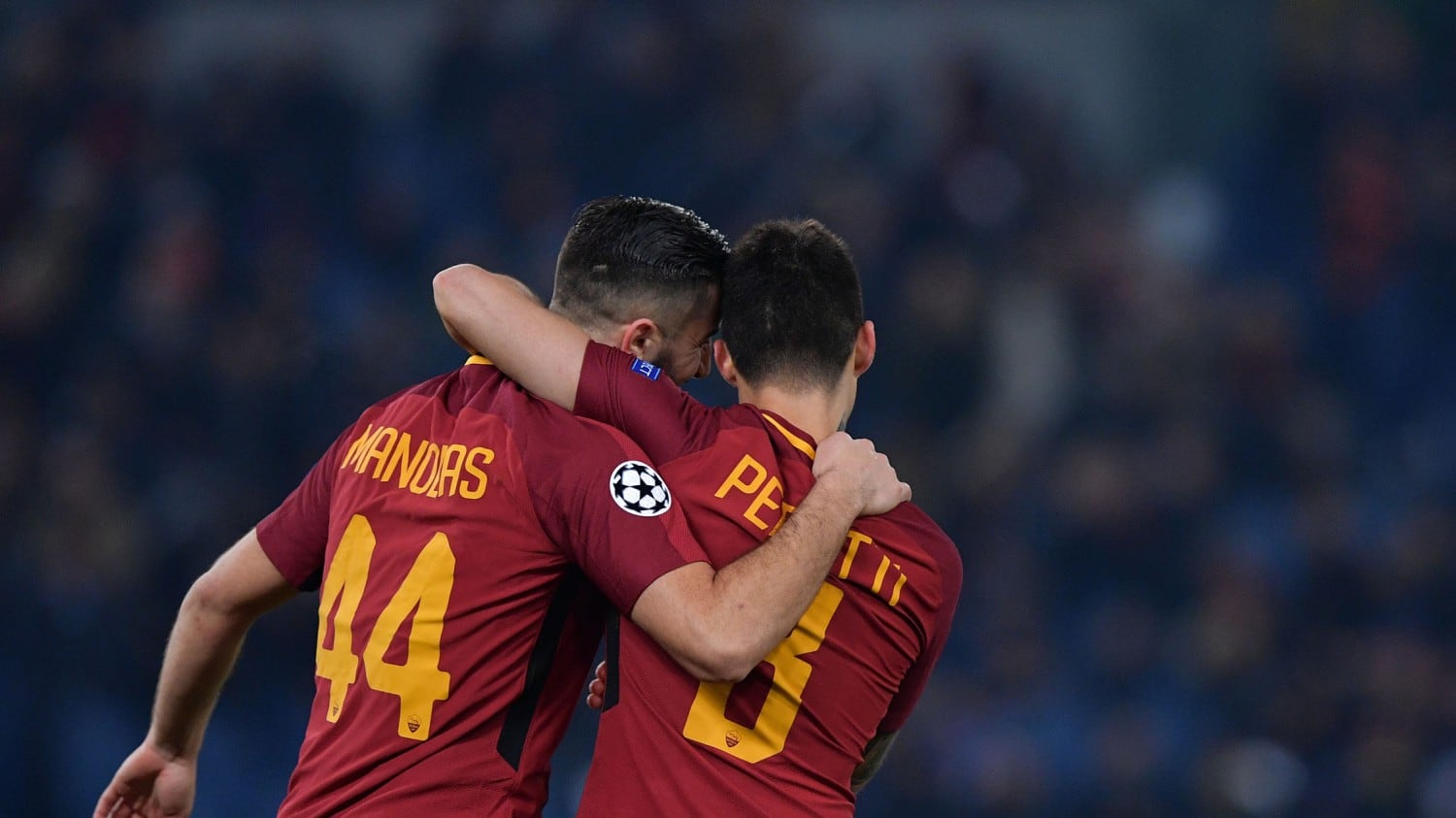 La Roma vola agli ottavi di Champions: 1-0 al Qarabag e primato nel girone