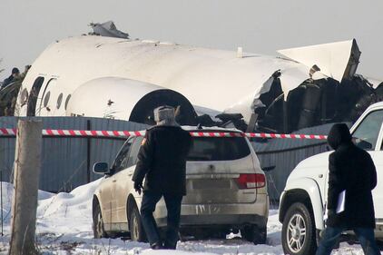 Aereo si schianta in Kazakistan 8