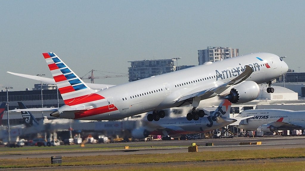 Usa, il caso della famiglia fatta scendere da un aereo perché puzzava