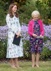 Kate Middleton, nuovo look a fiori: foto 10