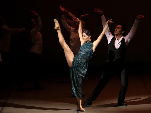 "Stop a uomo e donna". Il politicamente corretto dilaga a passo di danza