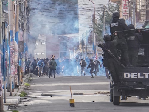 "La mia Bolivia sarà il nuovo Vietnam". Morales minaccia, i cocaleros sparano