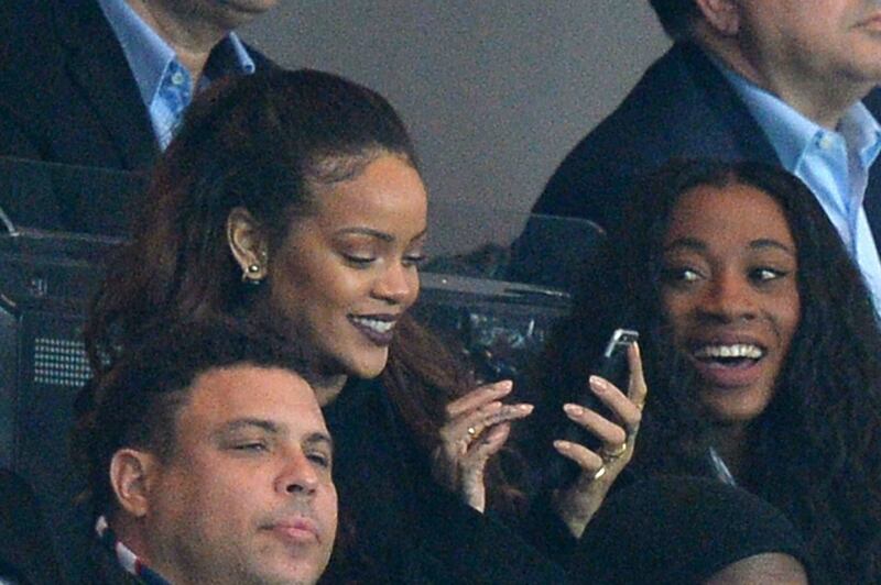 Rihanna sexy in copertina: "Sesso senza amore, mi sento vuota" 50