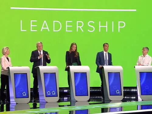 "Meloni antidemocratica, mai al governo in Ue". La sinistra si scatena contro von der Leyen