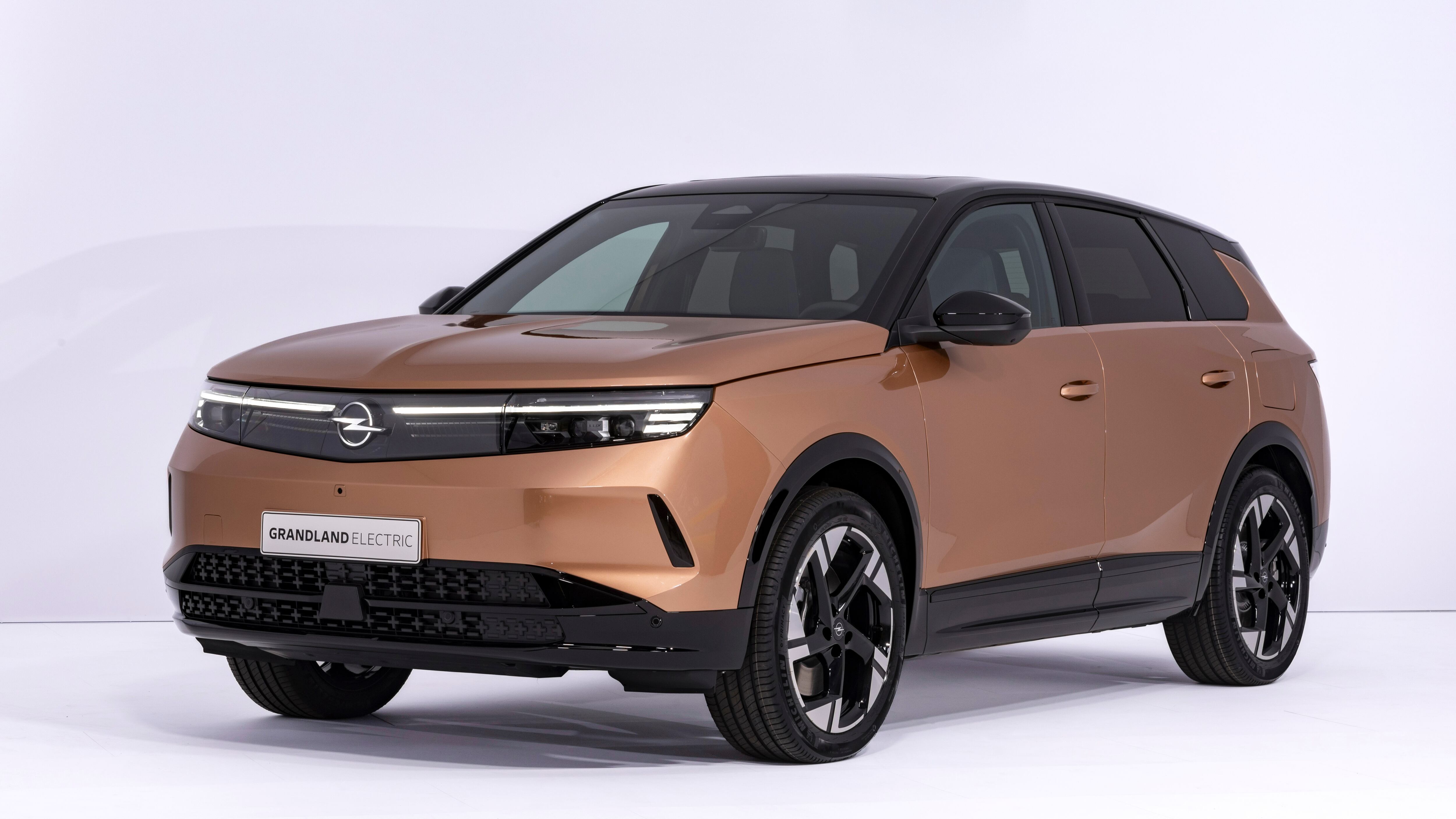 Il nuovo Opel Grandland debutta a Milano