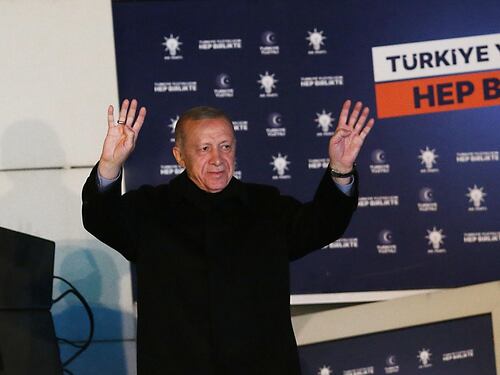 Erdogan tre volte presidente. "Inizia il secolo della Turchia"