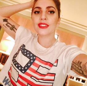 Lady Gaga per Hillary Clinton e le proteste negli Usa 11