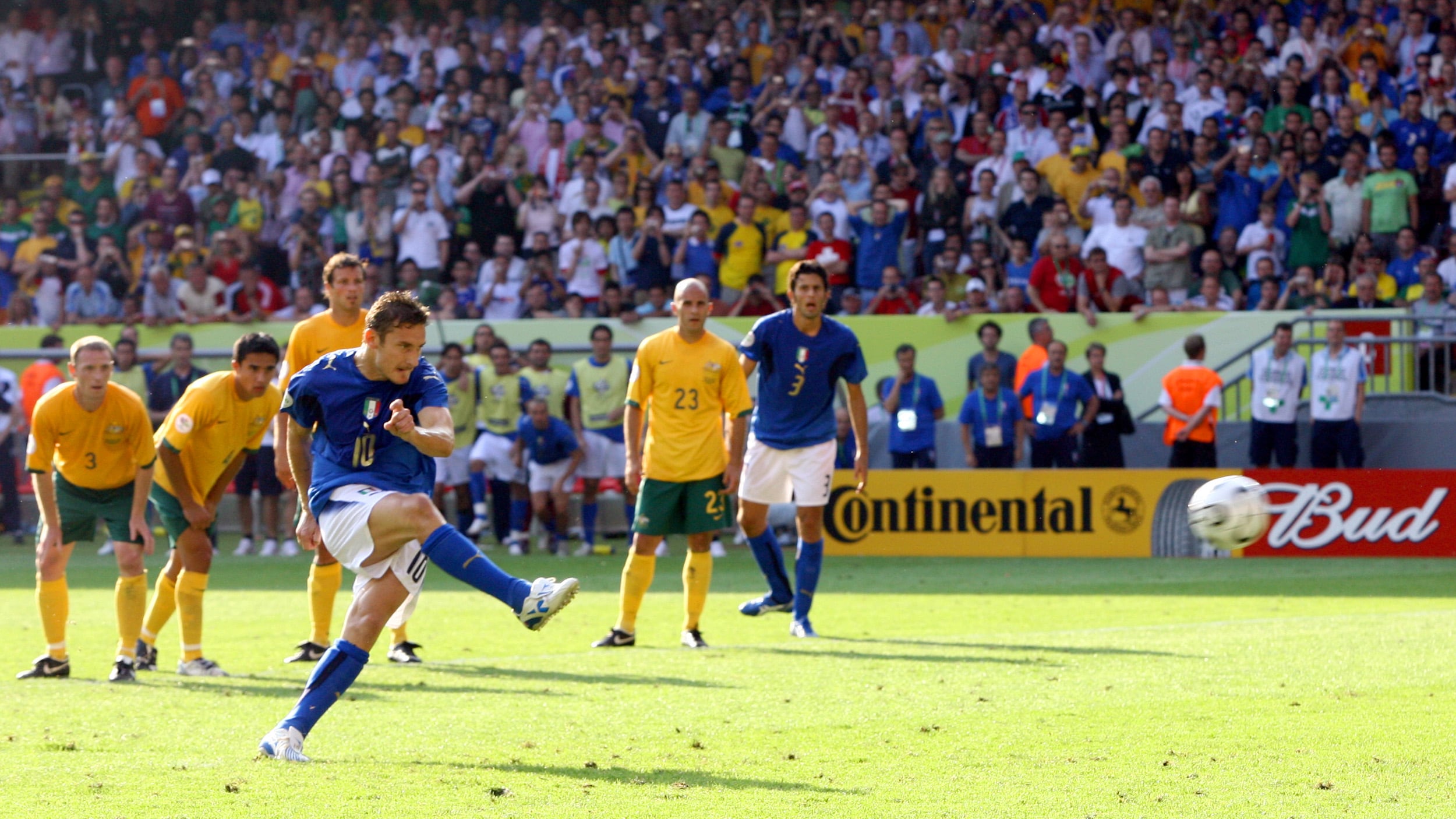 26-6-2006: Totti, un rigore che ha fatto storia