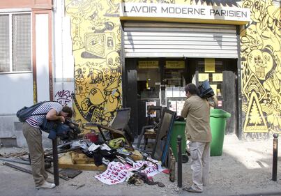 Parigi, a fuoco la sede francese delle Femen 6