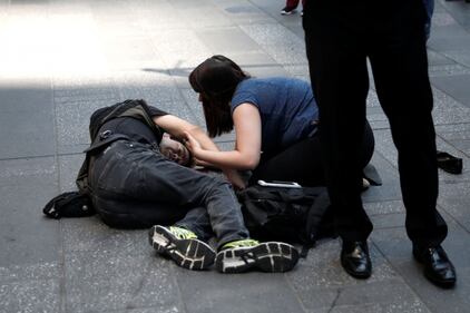Auto travolge i pedoni a Times Square 8