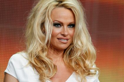 Pamela Anderson nuda per sensibilizzare sulla siccità in California 14