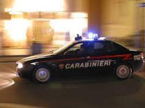 Tenta suicidio, l'ex lancia l'allarme e i Carabinieri la salvano