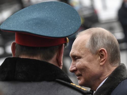 La nuova Costituzione di Putin: divieto dei matrimoni gay e centralità della fede