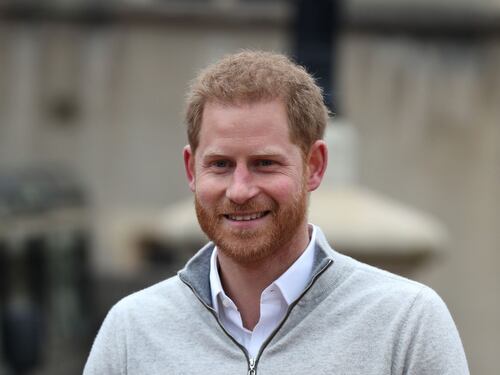 Baby Sussex, l'indiscrezione: "Harry vuole che cresca come un bimbo normale"