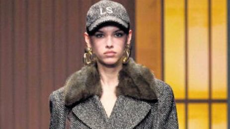 Scervino alchimista. Il cappotto militare (non) nasconde chiffon e sottovesti