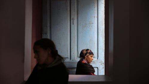 Le famiglie dei copti piangono i loro morti 1