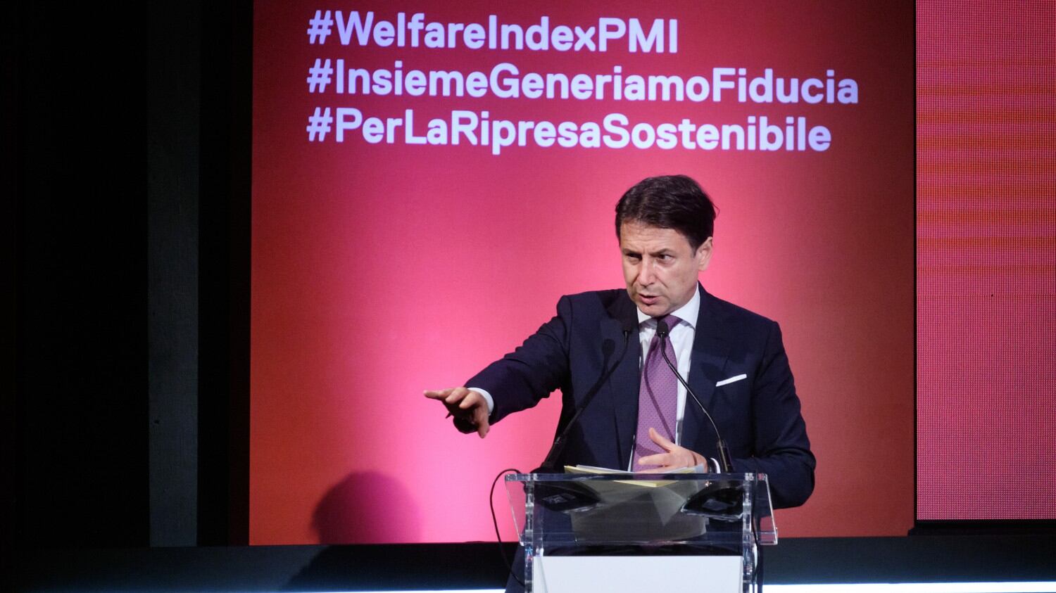 L'azzardo di Conte tra il tutto e il niente