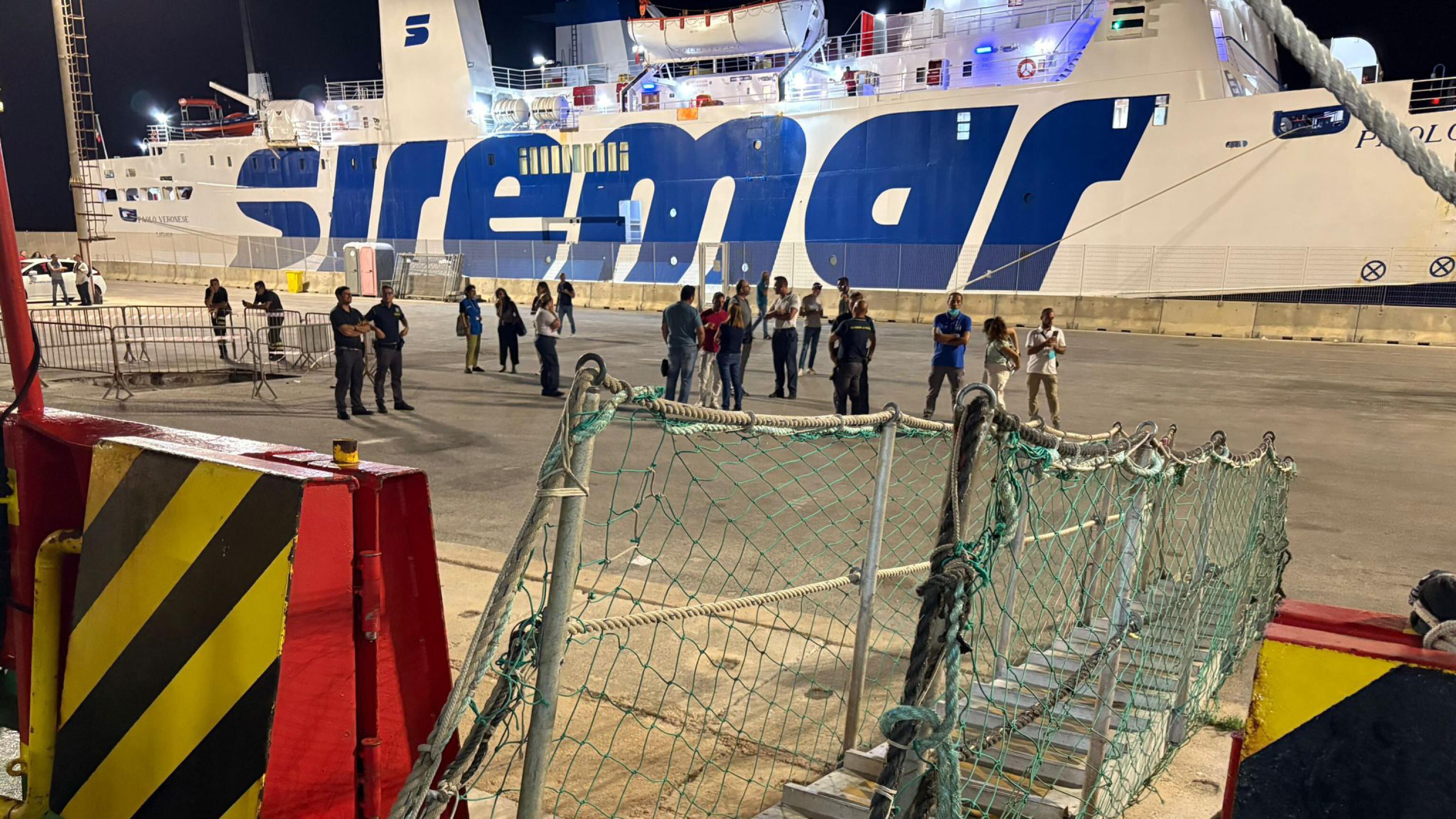 Fermo e sanzione per Mediterranea. Ma Schlein difende le Ong e attacca la Guardia costiera libica: "Rompere gli accordi con Tripoli"