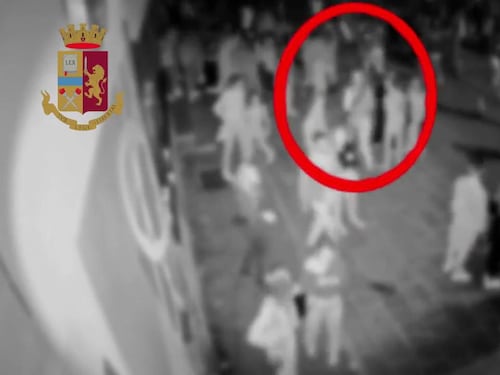 Sfregi sul volto e rapine: follia al party abusivo degli studenti