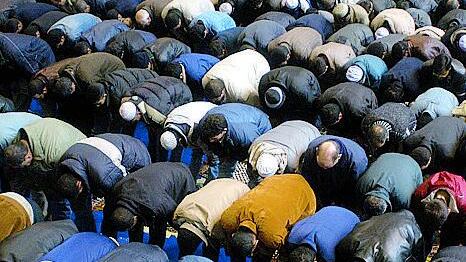 Bergamo, moscha abusiva in una casa di un uomo di Fratelli d'Italia