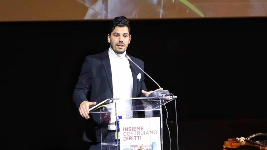 "Se un rom fa il ladro danneggia la comunità. E adesso vanno chiusi anche i campi nomadi". Intervista a Gennaro Spinelli