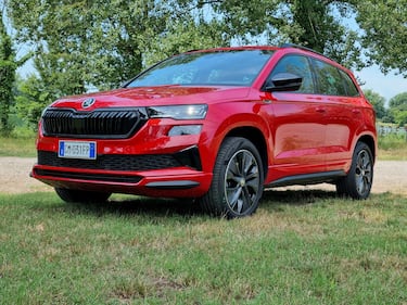 Skoda Karoq 2023: la gallery del nuovo crossover compatto 1