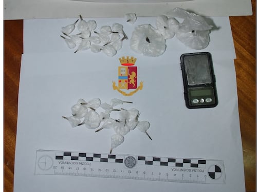 Scoperti in auto con la cocaina, arrestati