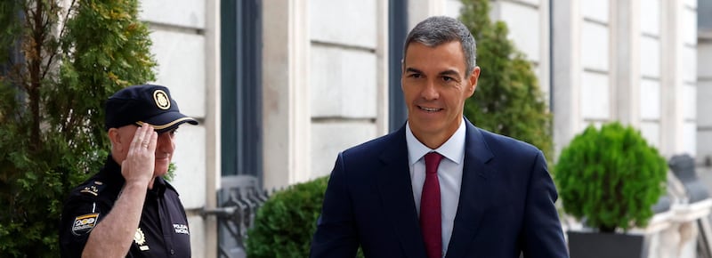 Sánchez al bivio: quale sarà la sua prossima mossa. Il week end di riflessione tra proteste e vento di elezioni