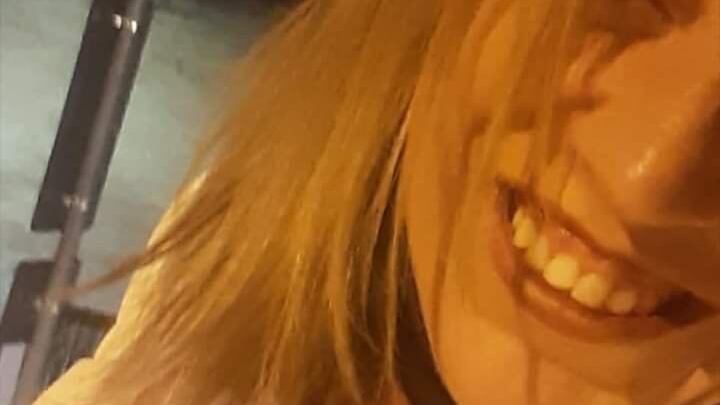"È di destra". E non le danno il tesserino per lavorare