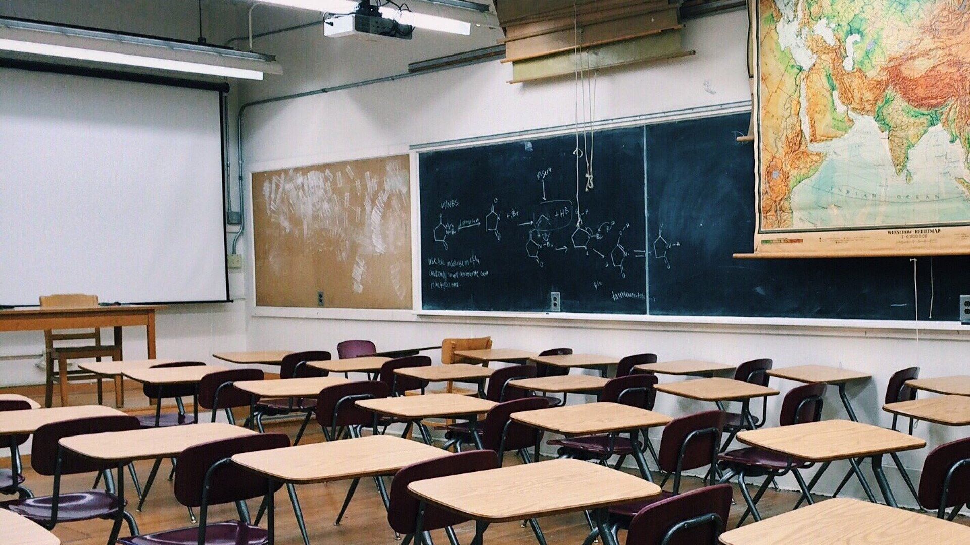 La scuola riapre nel caos. Il governo è impreparato